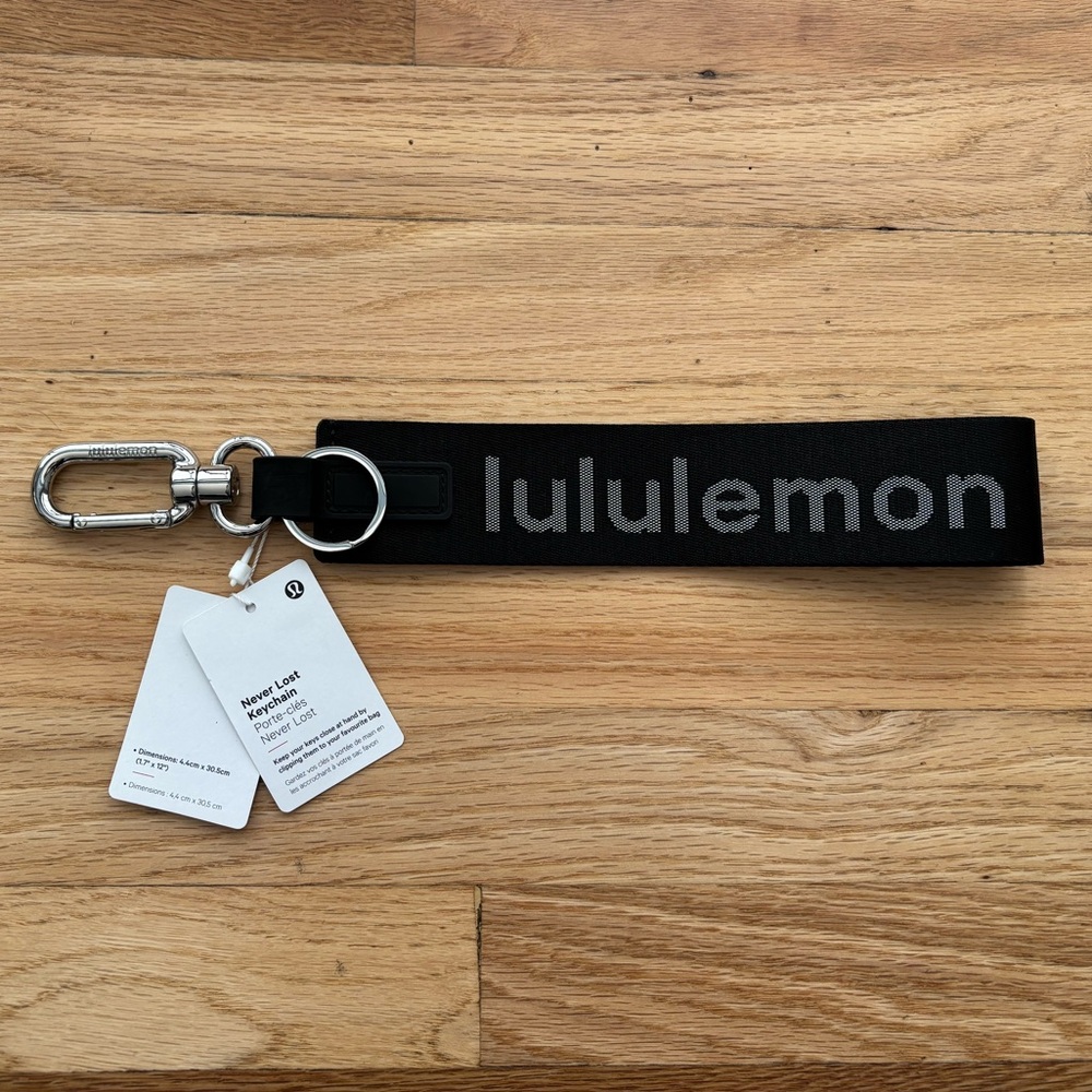 Lululemon Never Lost Keychain Black/White/Silver with Logo Wrist Strap